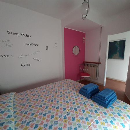Appartamento Genziana - Con Vista Piscina E Garage Sirmione Ngoại thất bức ảnh