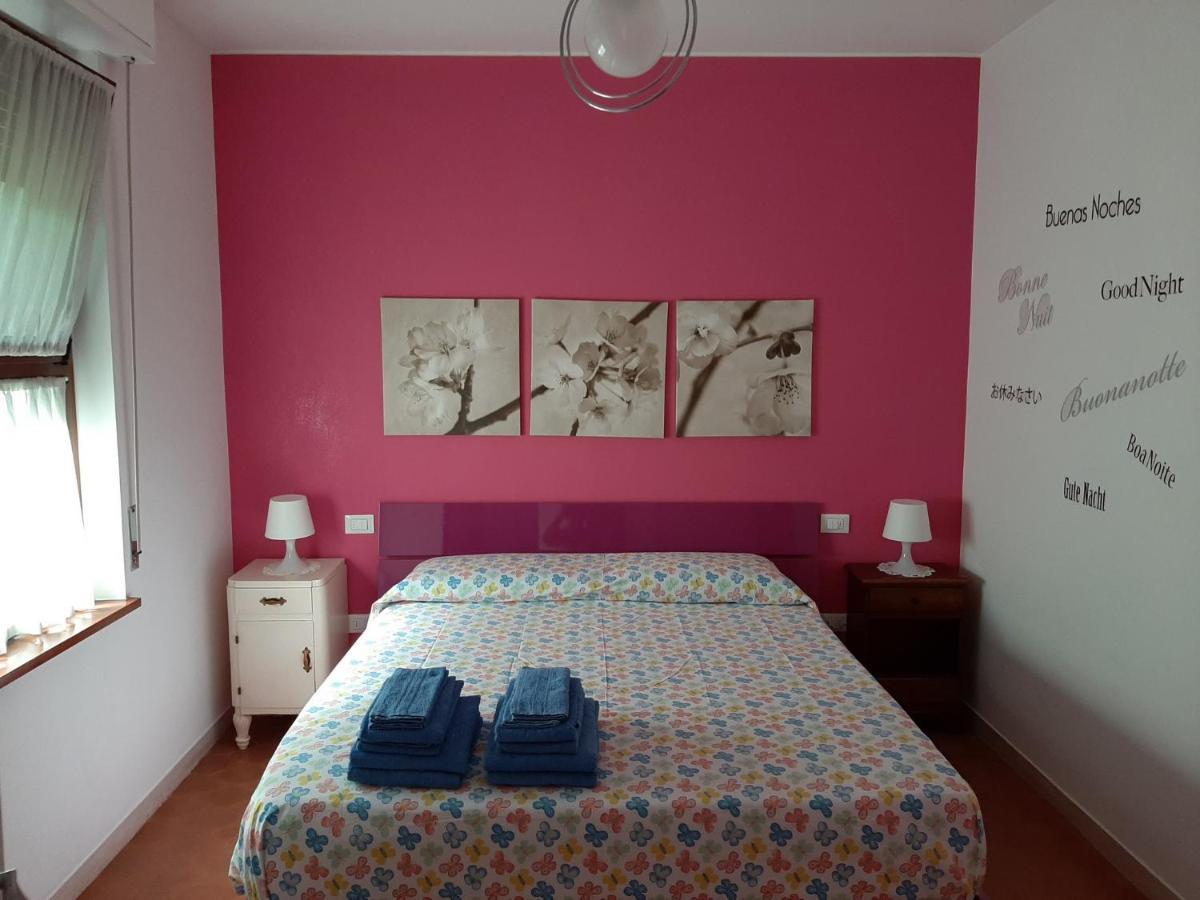 Appartamento Genziana - Con Vista Piscina E Garage Sirmione Ngoại thất bức ảnh