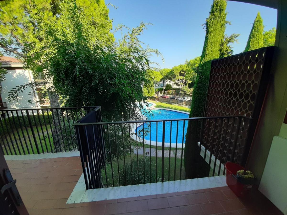 Appartamento Genziana - Con Vista Piscina E Garage Sirmione Ngoại thất bức ảnh