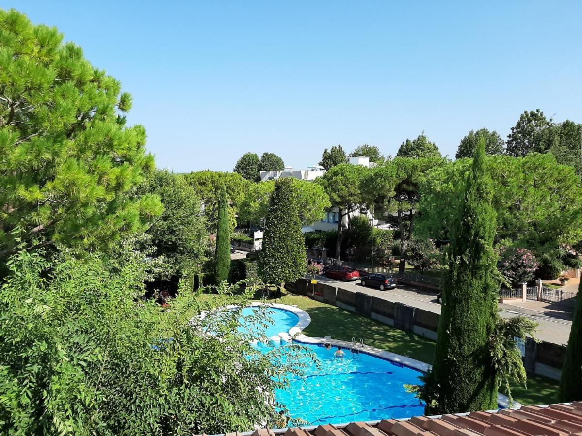 Appartamento Genziana - Con Vista Piscina E Garage Sirmione Ngoại thất bức ảnh