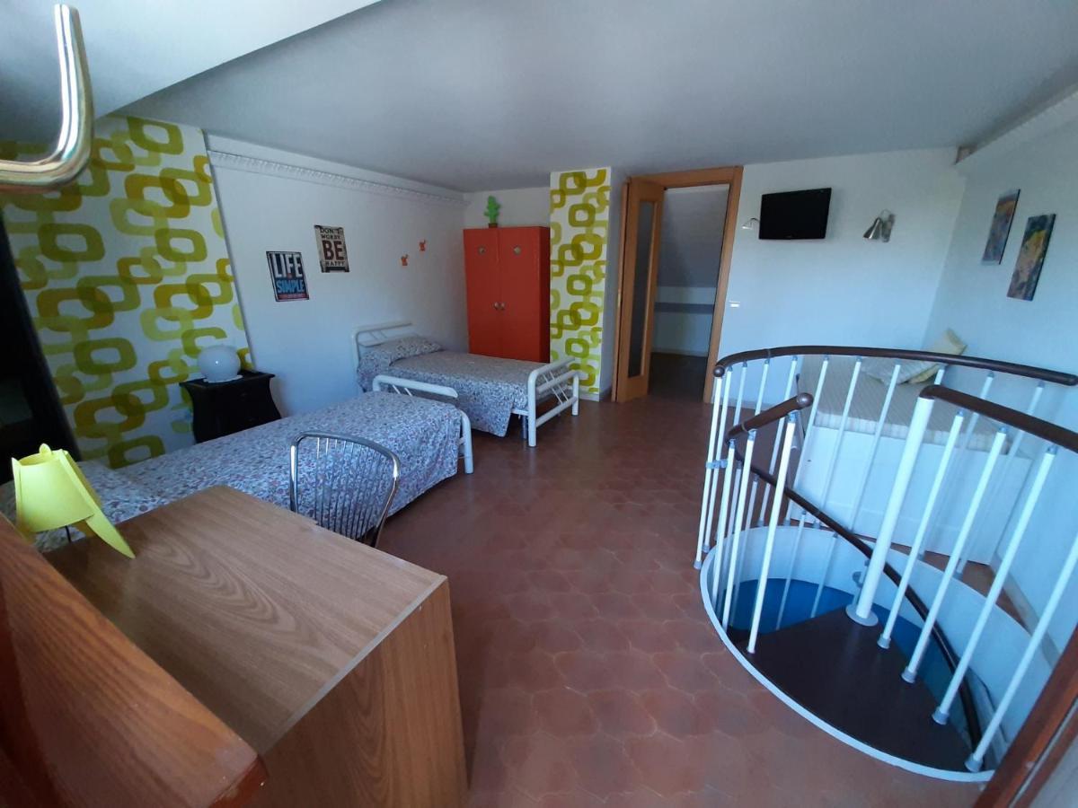 Appartamento Genziana - Con Vista Piscina E Garage Sirmione Ngoại thất bức ảnh