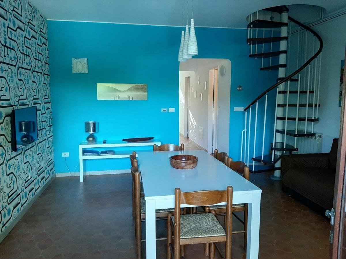 Appartamento Genziana - Con Vista Piscina E Garage Sirmione Ngoại thất bức ảnh