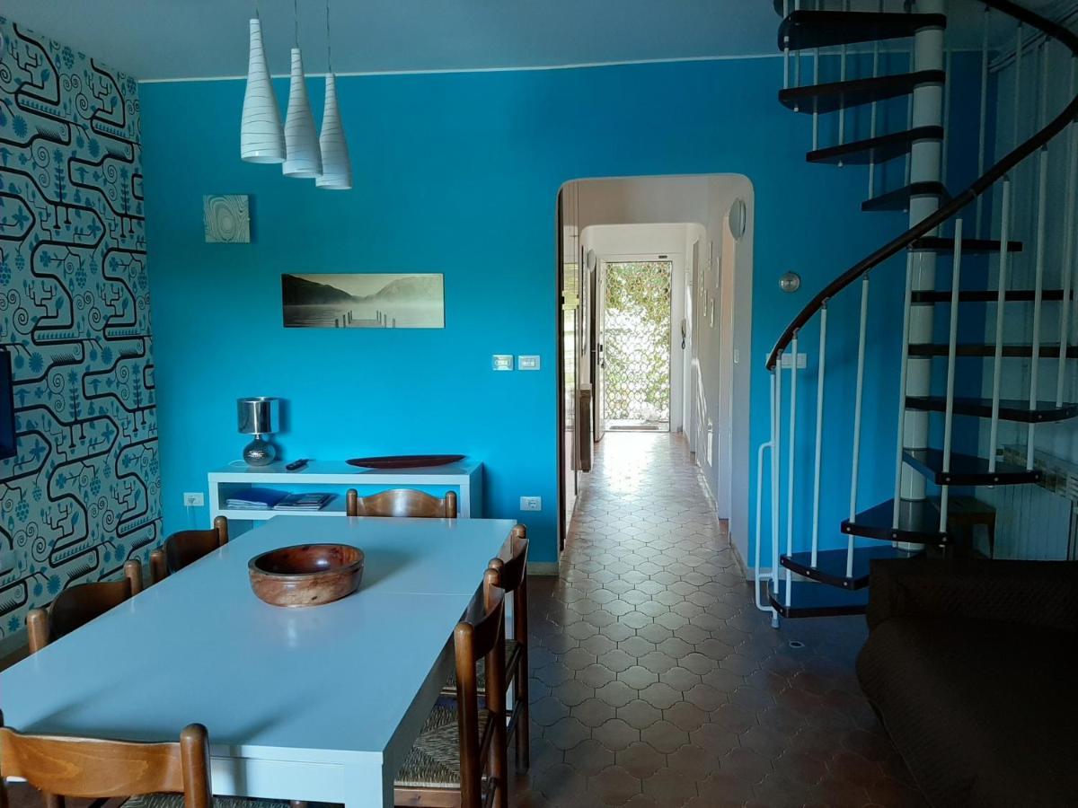 Appartamento Genziana - Con Vista Piscina E Garage Sirmione Ngoại thất bức ảnh